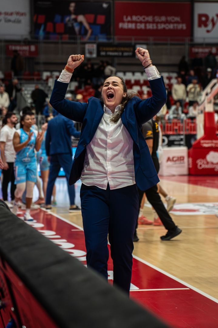 Au terme d’une saison riche en rebondissements et en émotions, nos Bluelights ont décroché leur qualification pour les Playoffs de LBWL lors de l’ultime journée de championnat, une première historique pour le club !